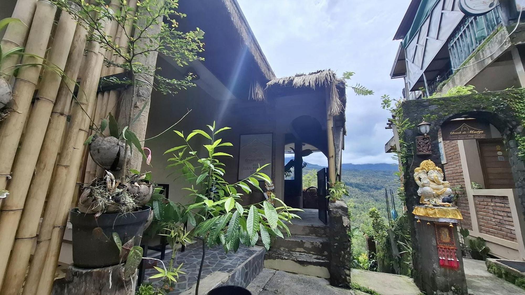 Umah De Madya & Rooftop De Madya Munduk Eksteriør bilde