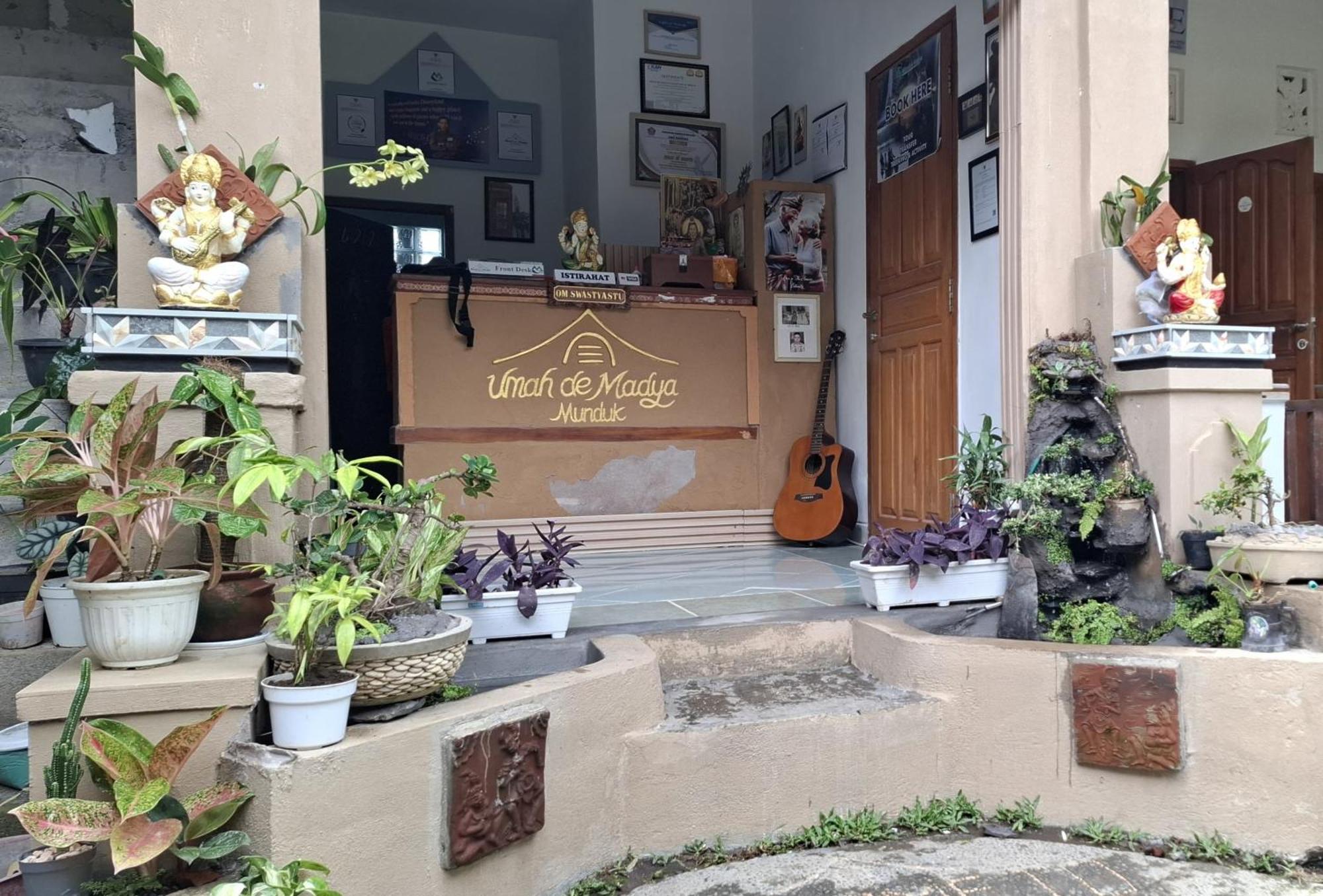 Umah De Madya & Rooftop De Madya Munduk Eksteriør bilde